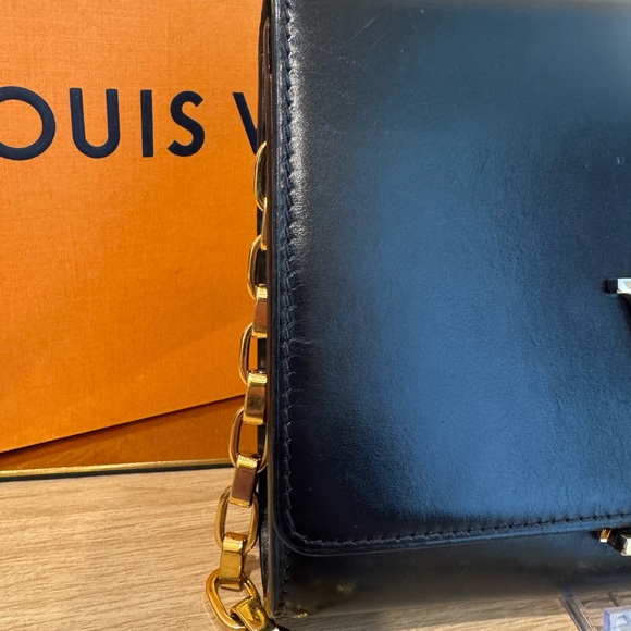 Louis Vuitton black Vivienne shoulder bag - Picture 3 of 10